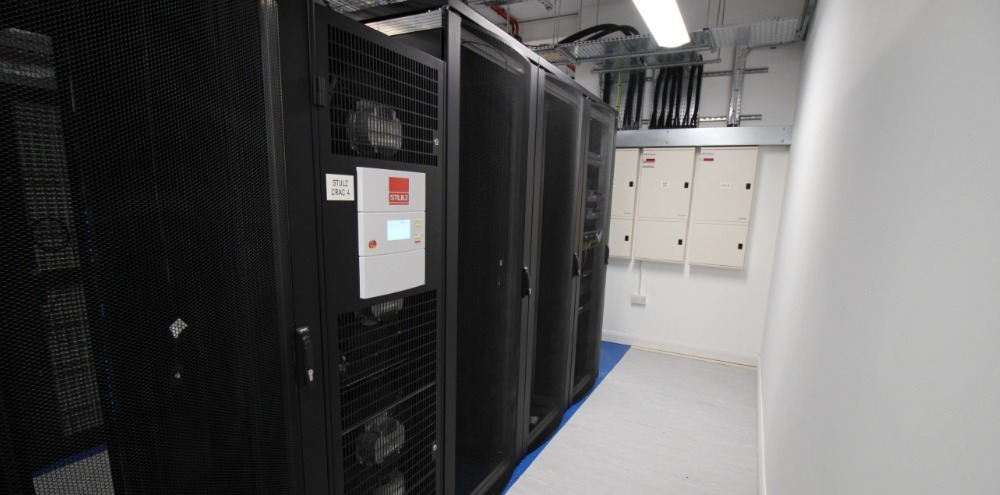Strategies for Reducing Energy Waste in Data Centres 