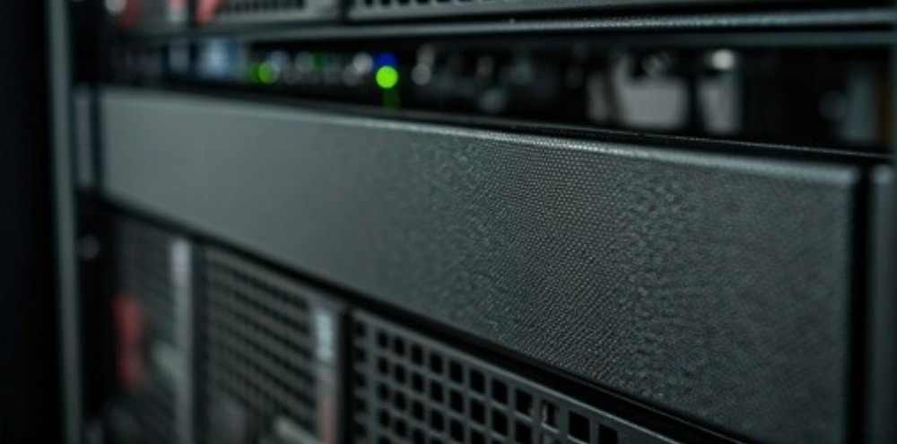 Data centre blanking plates